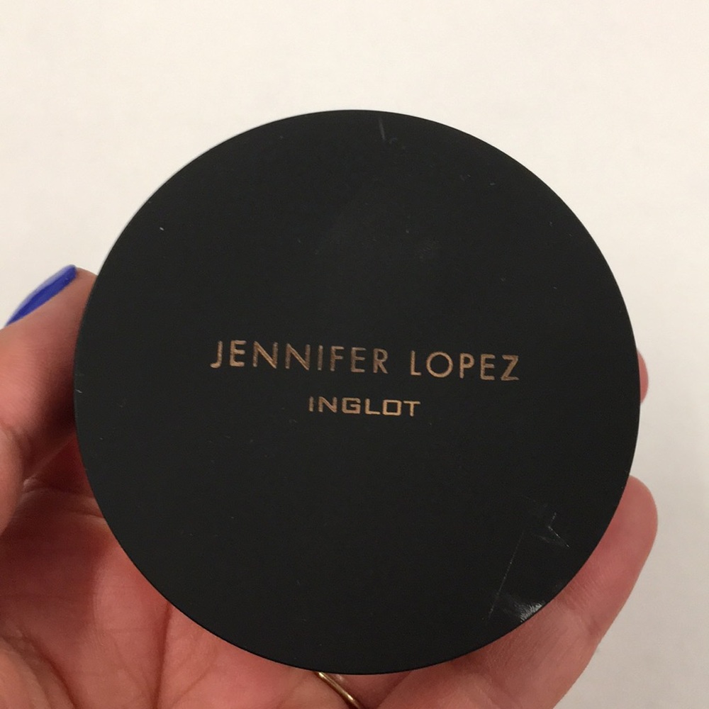 Jennifer Lopez inglot highlight in "radiant"